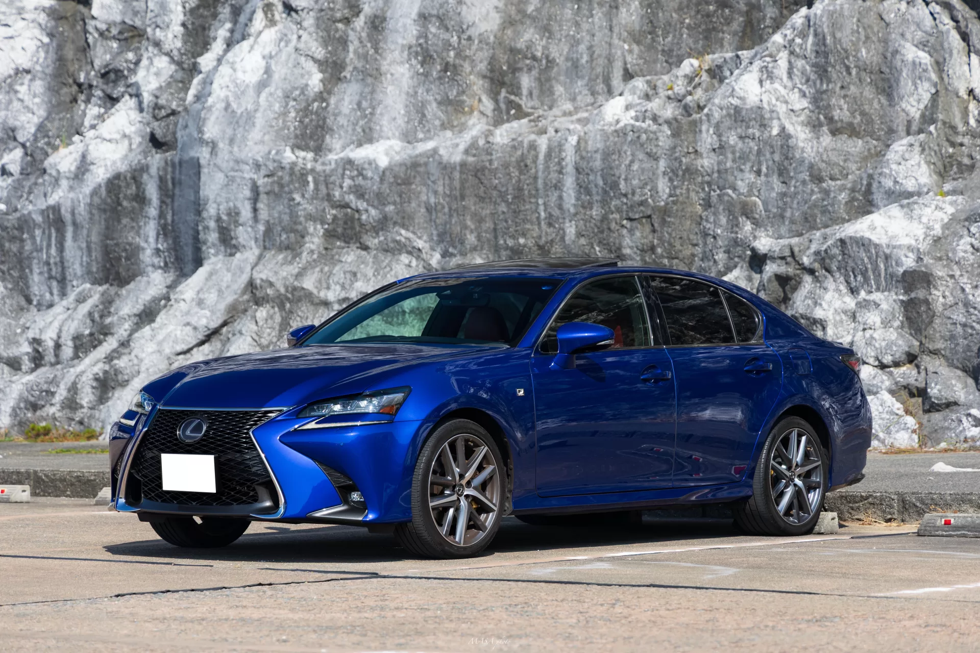 レクサス GS 300h F SPORT 2018年式 ヒートブルーコントラストレイヤリング フロント左斜め