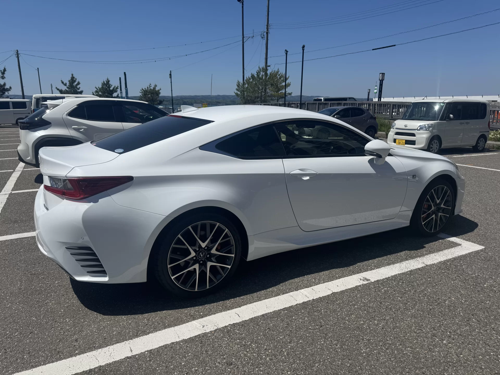 レクサス RC350 F SPORT 2015年式 ホワイトノーヴァガラスフレーク サイド(右)