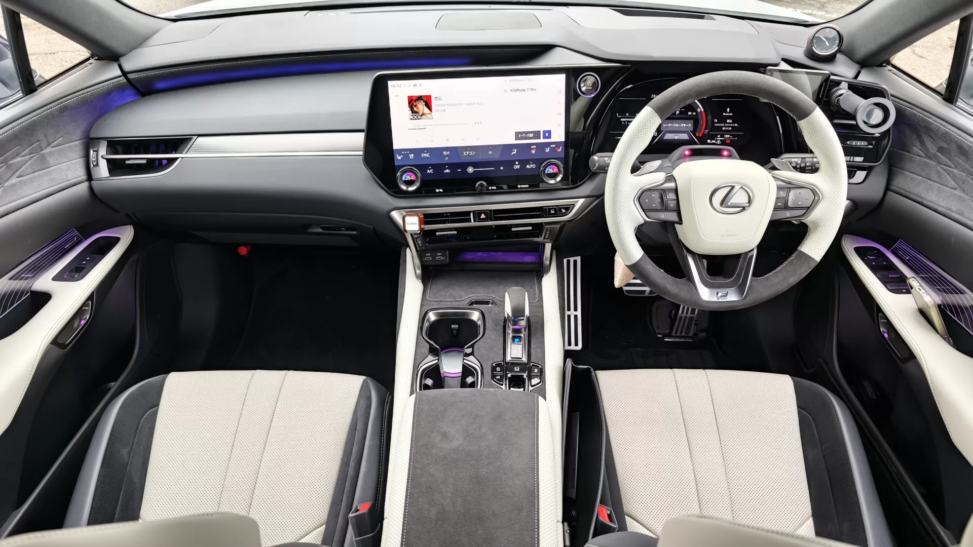 レクサス RX350 F SPORT 2025年式 “F SPORT”ホワイト(本革・ウルトラスエード) インテリア 前席