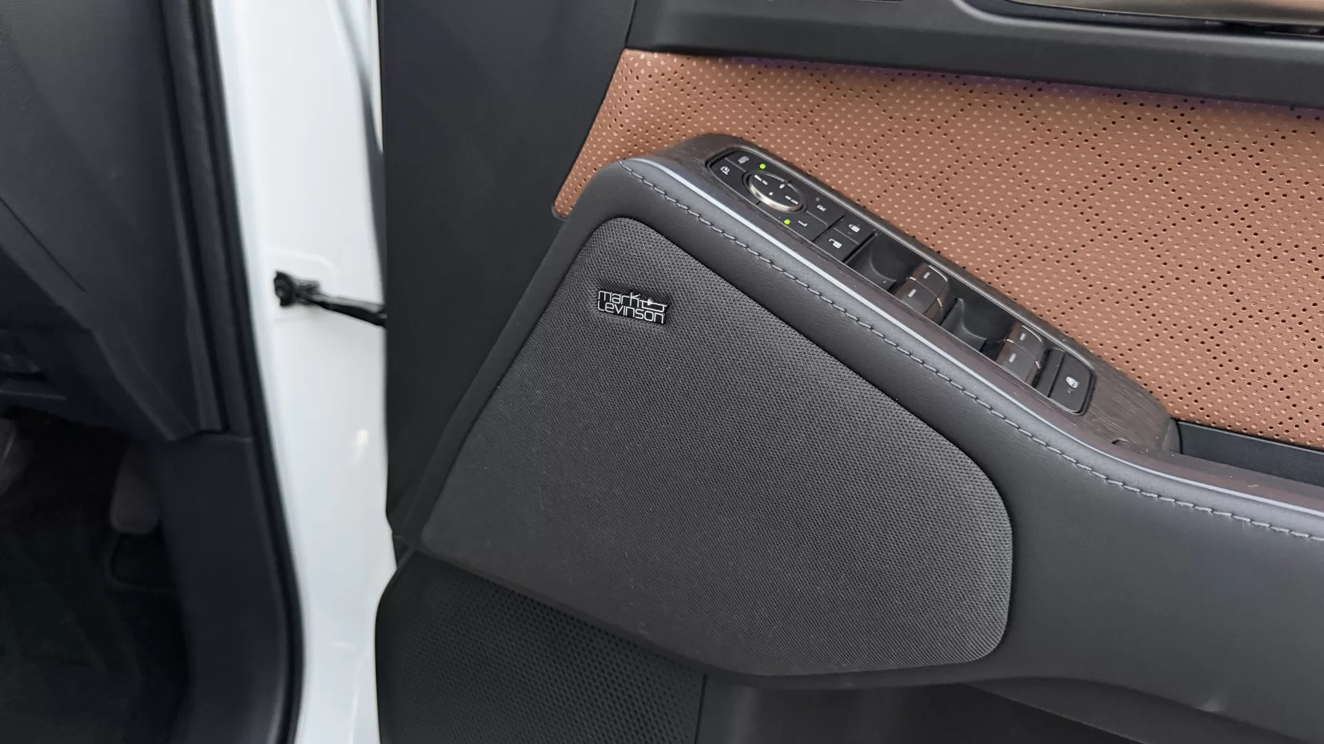 レクサス GX550 version L 2025年式 インテリア マクレビグリル